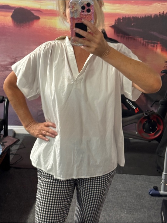 Universal Tops - Universal White Relaxed V-Neck Tunic Top